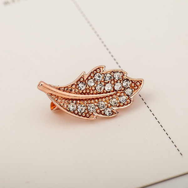 New Design Europe Style Vintage Rose Gold Color Leaf Brooches Alloy Crystal Leaves Brooch Women Lady Fashion Jewelry