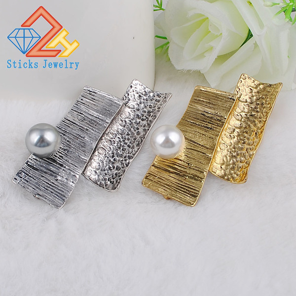 Hammer alloy Simulated Pearl Brooches Vintage Jewelry Black Gun Plated Metal Lattice Pins And Brooch For Women