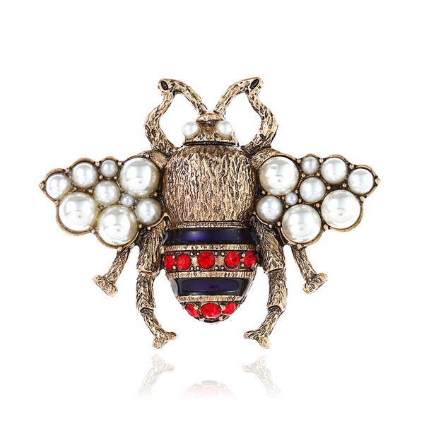 Honeybee Brooch Crystal Diamond Bee Pins Luxury designer Brooches Zinc Alloy Rhinestone Fashion Women Insect Sweater Pins