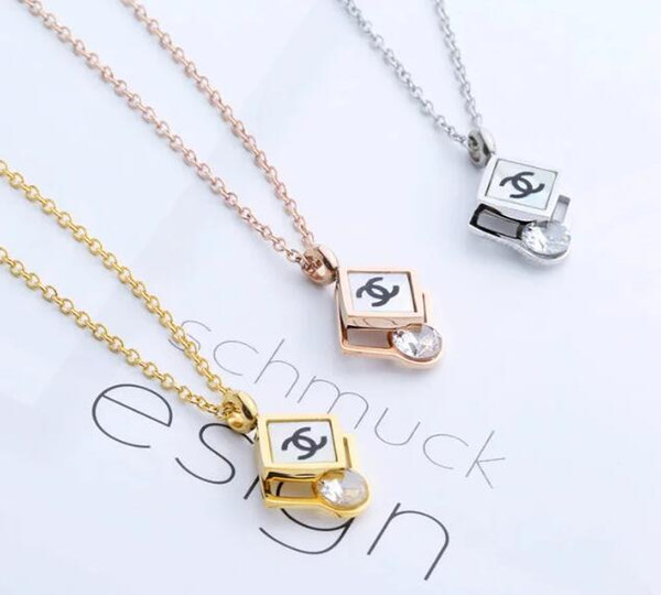 New Arrive Geometry Square Crystal Pendant Necklace 3 Colors Steel Titanium Letters Logo Clavicle Chain Women Girl Charm Jewelry Accessories