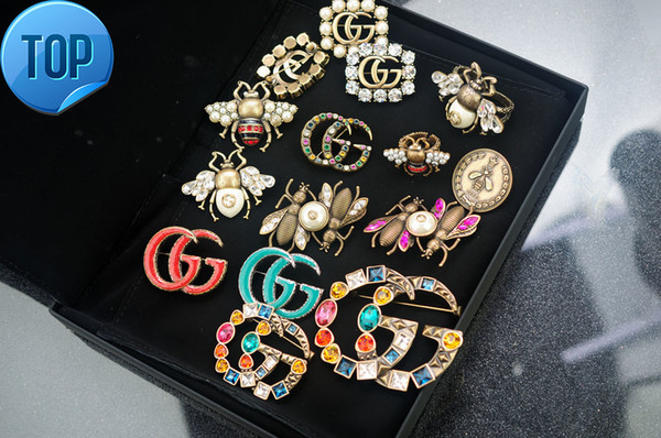 2019 crystal brooch 523422 Letter Pearl diamond brooch Fashion Letter Five-pointed star Metal Buckle brooch With Box