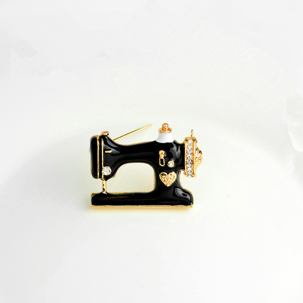 QCOOLJLY Cute Sewing Machine Brooches Trendy Black Clolor Metal Brooch Pins Charm Jewelry for Women Girls Wedding Party