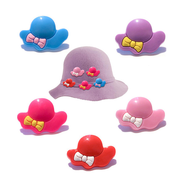 MOQ=25PCS Cap Hats with Bowknot PVC Figure Icon Brooch Pins Badges Cute Pin Button Badge Pinbacks School Bags Clothes Fashion Accessories