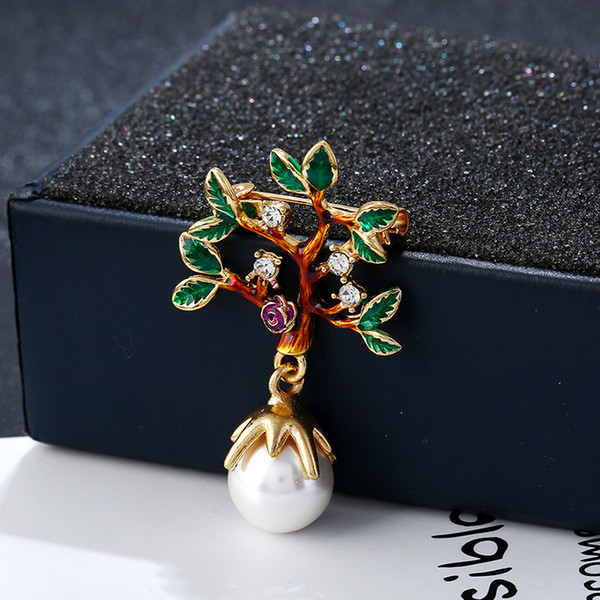 High-grade drop oil pin fashion pearl clothing personalized original small tree brooch