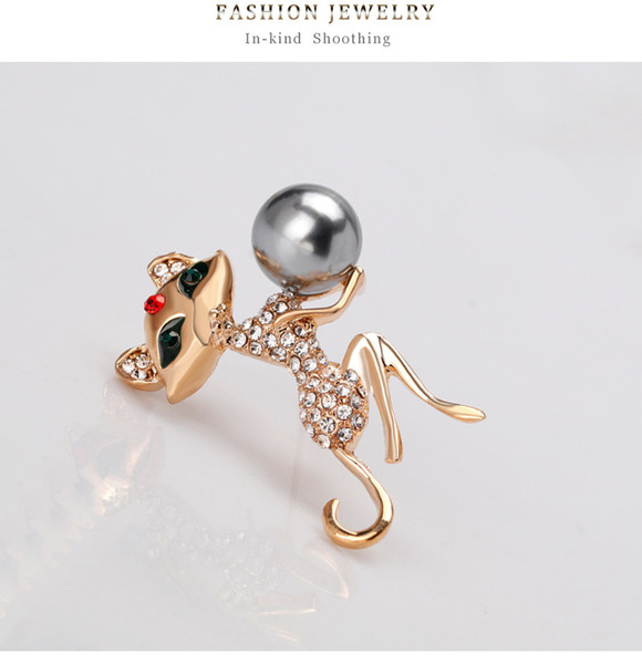 Hot Sale and Brand New Korean Version of Personality High-end Accessories Fashion Sweet Lovely Green Eyes of The Cat Brooch With Corsage