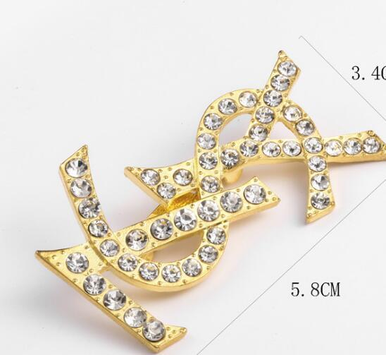 Europe and the United States high fashion set diamond brooch small jewelry. Wholesale manufacturers direct