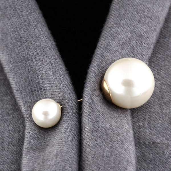 Fashion Simple Jewelry Size Two Imitation Pearls Brooch Pins For Woman Girls Temperament Cardigan Sweater Scarf Buckle Brooches