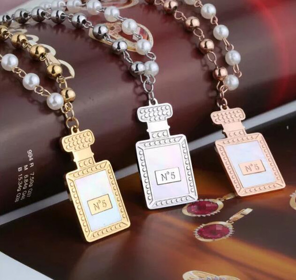 Luxury Number 5 Perfume Bottle Pendant Necklace Long Pearl Chain Sweater Chain 3 Colors Steel Taitanium Neckalce Woemn Costume Accessories