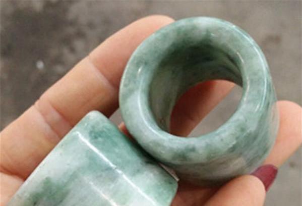 2018 new product Package mail authentic goods A natural jade jade stone BanZhi widening increasing ring men pull