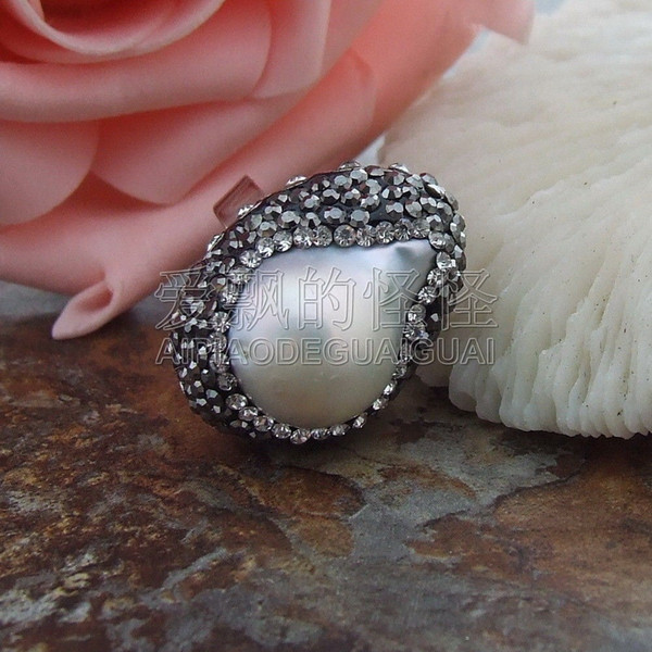 R100713 18x25MM White Keshi Pearl Ring