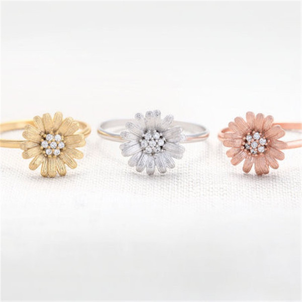 2018 Fashion he latest elements chrysanthemum rings crystal flower chrysanthemum rings Gold-color rings for women wholesale