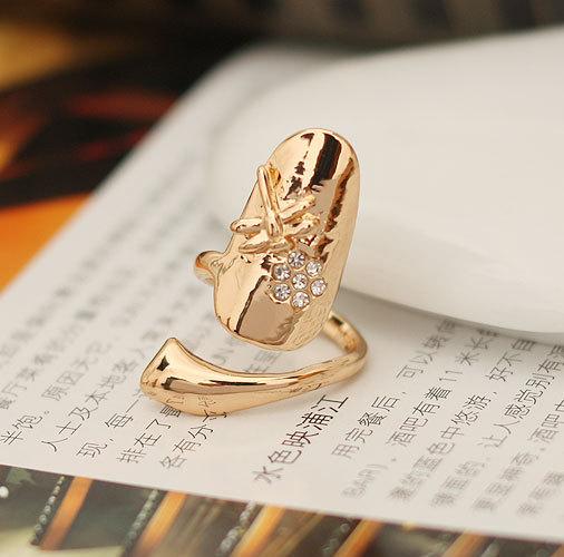 2017 fashionable wholesale high quality Cute Retro Queen Design Snake Gold/Silver Ring Finger Nail Rings