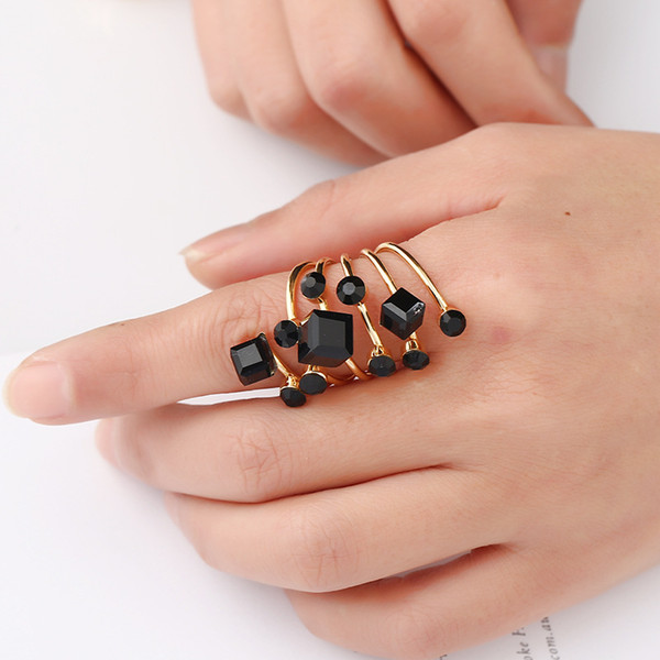 Crystal Gem Ring, Spring Ring, Ring Ring Temperament, Woman Fashion Mainstream, European and American Index Finger Ring.