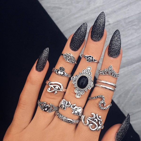 European and American fashion new retro ancient silver palm carved elephant black gem ring combination personalized street