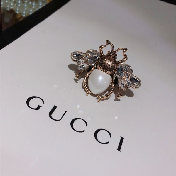 2019 New Free shipping women's Bee crystal diamond craft double finger ring ring fashion charming Exquisite elegancein
