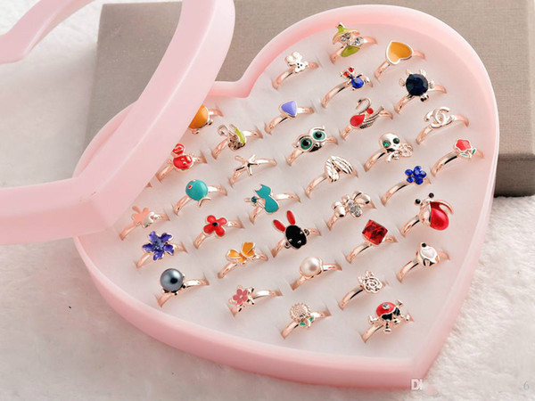 The new hot lovely diamond flower opening small animal alloy ring wholesale