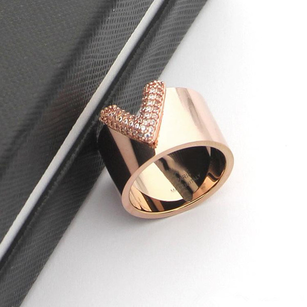 Famous Brand Men Women Rings Stainless Steel 18K Gold Plated Lovers Rings Fashion Luxury Wedding Ring Rose Gold Plated Jewelry