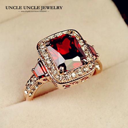 Hotselling Rose Gold Color Perfect Cut Red Crystal Rectangle Austrian Crystal Luxury Lady Finger Ring Wholesale Christmas Gifts 18krgp