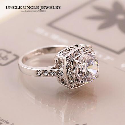 White Gold Color Royal Design Zirconia Crystal Square 4 Prong Woman Finger Ring Wholesale Gift