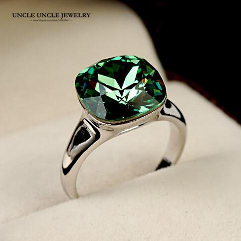 Fashionable White Gold Color High Quality Square Green Crystal Style Woman Finger Ring Wholesale