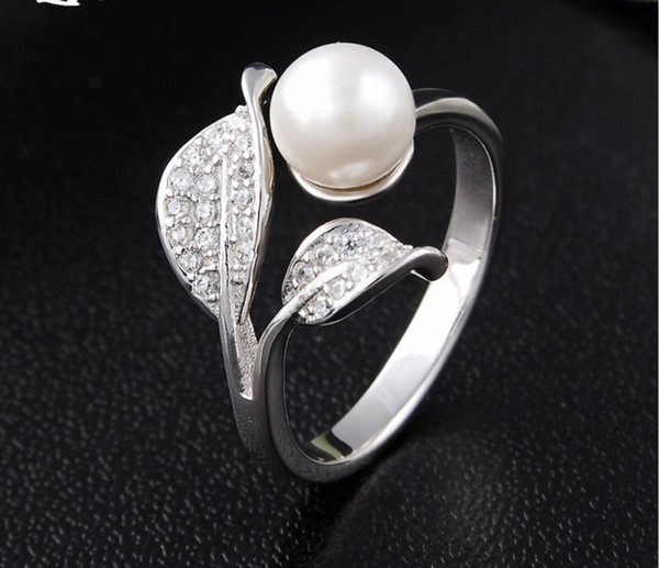 S925 Sterling Silver Ring with a simple set of zircon bead rings.