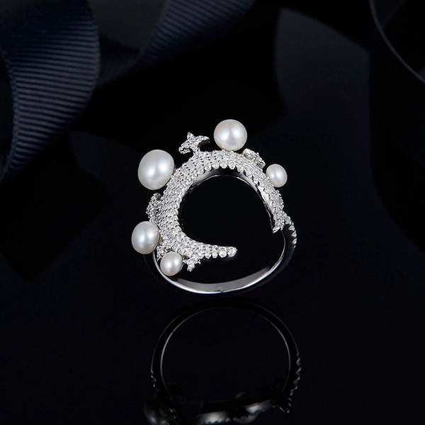 APM 925 Silver Rhinestone Star Moon Pearl Ring + Box