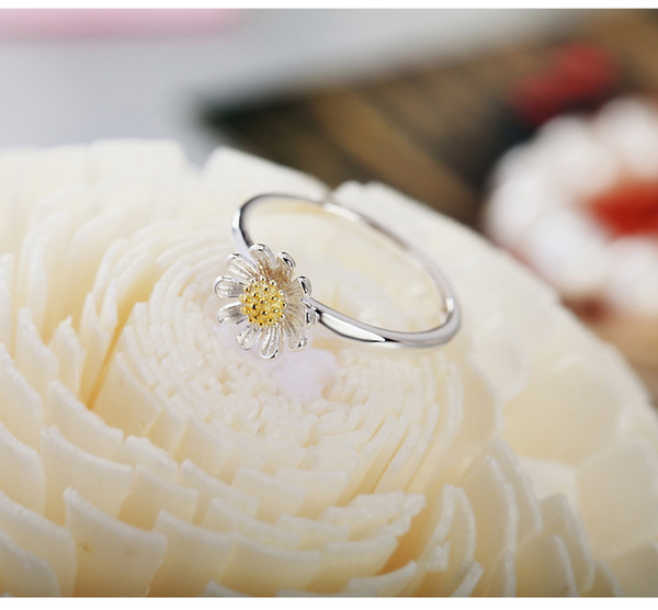 The new 925 sterling silver genuine Korean version is stylish and beautiful sunflower-shaped lady ring adjustable