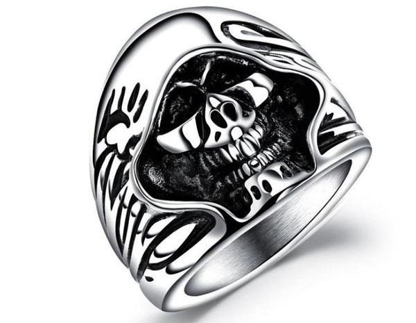 European and American fashion attractive hip-hop ring personality domineering skull titanium steel ring men casting ring gifts