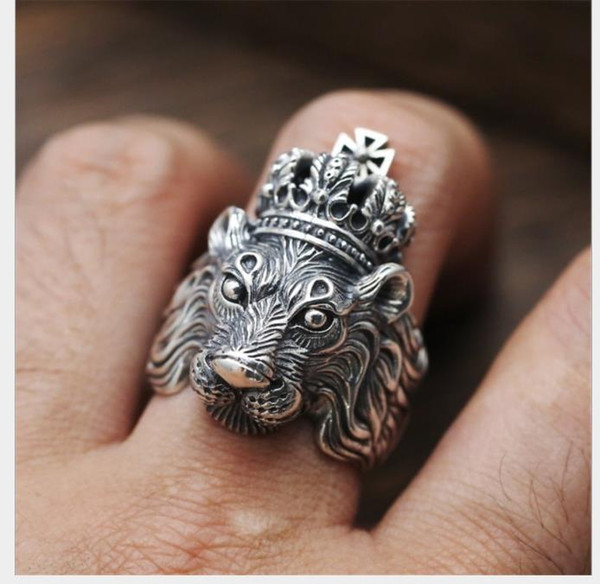 Personality crown, lion king, European and American wind, domineering and rugged men's rings.