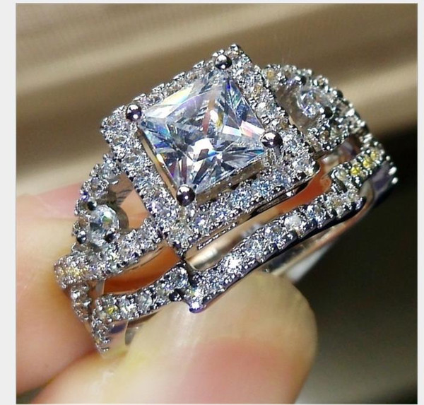 European and American fashion square cross diamond, creative zircon ring.