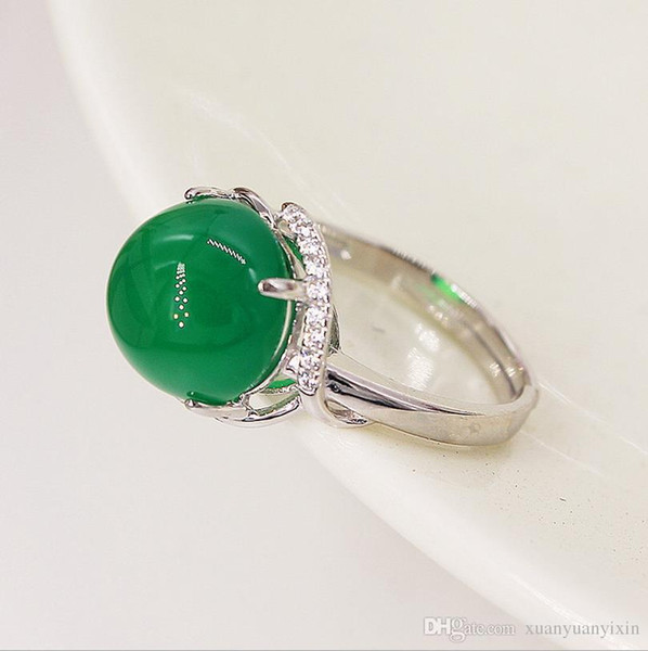 The New Sterling Silver Ring ice chalcedony agate jade a cargo jade green ring are alive.