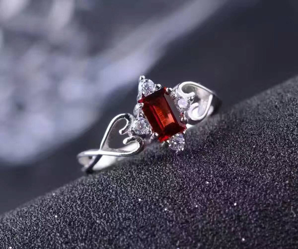 Romantic silver gemstone ring for woman 0.5 ct 4*6mm natural blood red garnet silver ring solid 925 silver princess ring