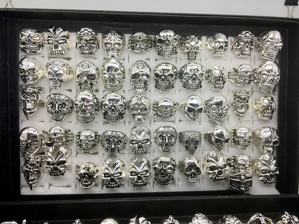 Wholesale 50pcs/lot Gothic Big Skull Ring Bohemian Punk Vintage Antique Silver Mix Style Mens Fashion Jewelry Skeleton Ring Size 20MM-22MM