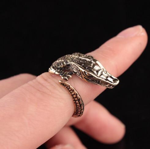 Cute Crocodile Open Rings Womens Adjustable Titanium Steel Rings Gothic Jewelry For Girls/Ladies