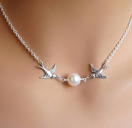 Double Flying Wingbird Birds Pendant Necklace For Women Ladies Girl Mom Gift Imitation Pearl Jewelry Crafts Choker Necklace Friendship Gift