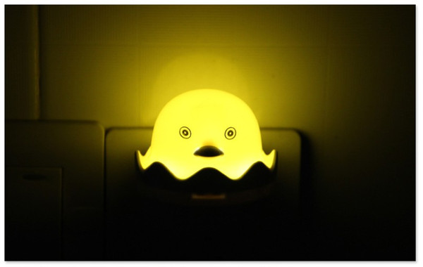 Baby LED Night light Cute Creative Design Yellow Duck Shaped Plug in with Automatic Dusk to Dawn Light Sensor for Kids Room Living room