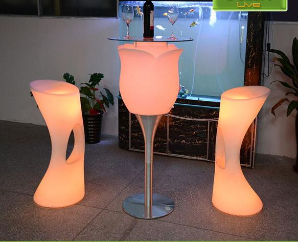 Plastic LED Light Up Flower Floor Lamp Rechargeable Luminous colorful Rose Shape cocktail coffeee table for Wed Event Decoration