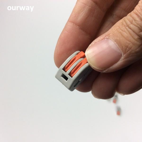 Easy Fast Wire Connector for Led Lighting, 32A 2.5/4mm Cross-section for Power Supply Terminal 2 Holes No Installation