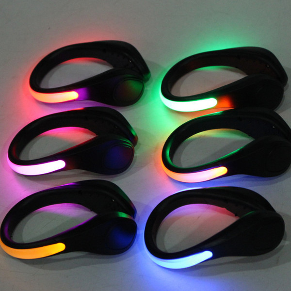 Running bicycle sports LED shoe clip wrist safety signal plastic LED shoes 7-color clip flash night light outdoor safety shoes