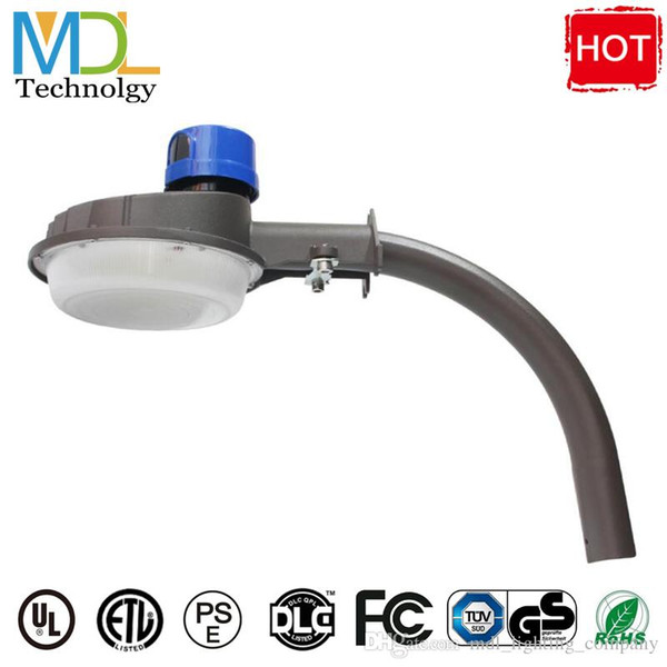 ETL DLC listed 20w 30w 40w waterproof led barn light dusk to dawn outdoor led area light for garden or yard with photocell