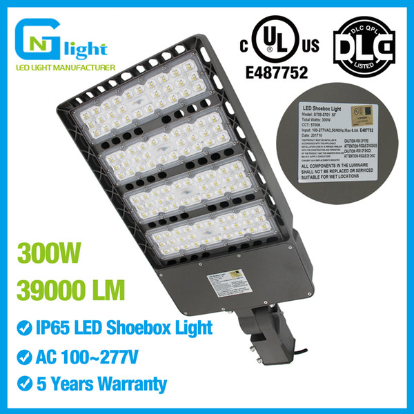 300 Watt Slip Fitter Mounted LED Flood Shoebox Area and Road Lamp Light 39000 Lumens IP65 Daylight Stadium Pole Lighting