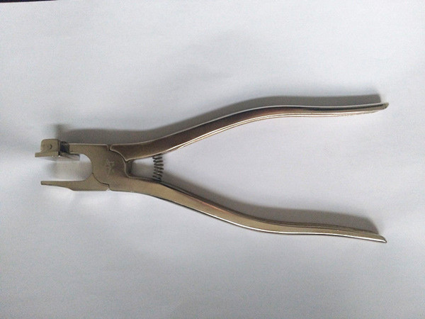 Piano tuning tool, new style keyboard pliers.1850