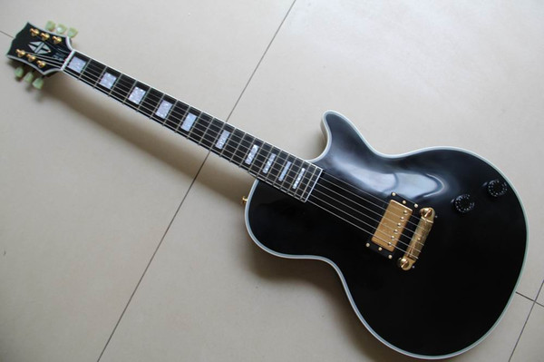 Free Shipping gibsonlespaulcustom electric guitar ebony fingerboard one piece pickups in matte black 120830