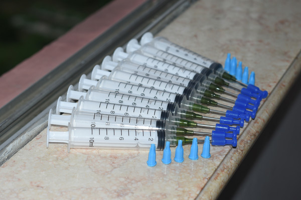 10ml- Blunt Tip Needle and Needle cap, Great for Refilling E-juice, E-Liquids, E-cigs, Vape, Oil or Glue Applicator 40 accessories/pk