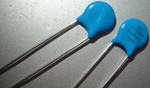 07D680K VARISTOR 680K ohm D=7MM new and original Resistance (07D220K 07D681K 07D330K 07D470K 07D180K 07D201K)