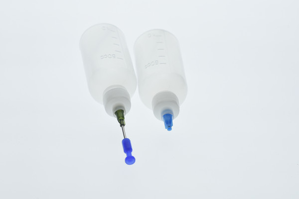 Luer Lock Bottles Needle Tip Plastic Applicator Squeeze 30ml/ 50ml Blunt Tip 14 GA and Seal Cover