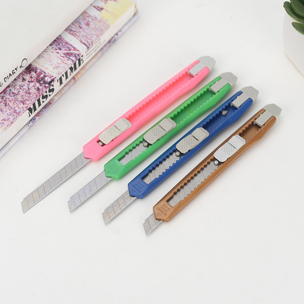 DHL Candy colors mini Utility Knife multifunction Art Cutter Students Paper Snap Off Retractable Razor Blade Knife Stationery Color Random