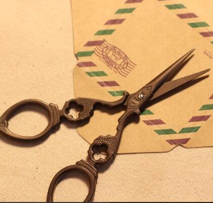 practical Antique Sewing Scissors Zakka Vintage Stripe Hollow Sewing Supplies 3Cr13 Steel