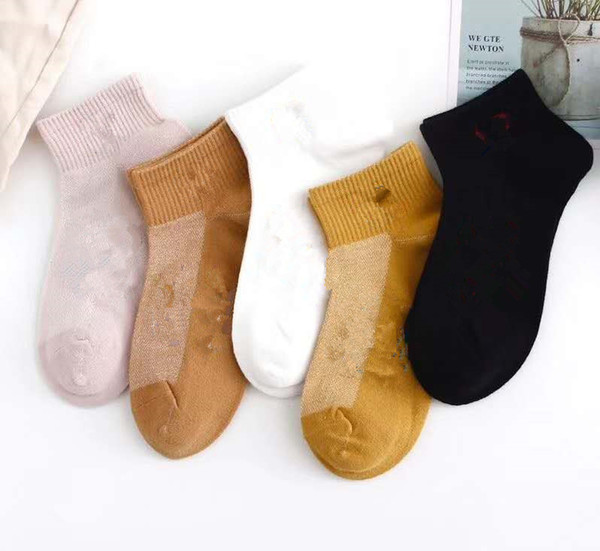 2019 New Classic C logo cotton warm socks Women spring Cotton socks Wedding Gifts VIP gift Mix and match colors 5 pair /lot #20156