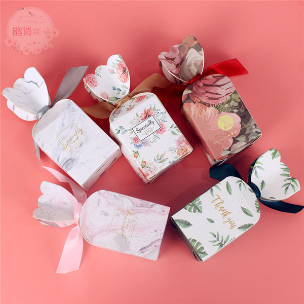 Fashion Wedding Candy Boxes Cute Fishtail Candy Box High Quality Chocolate Packing Boxes Paper Recylable Handmade Wedding Supplies